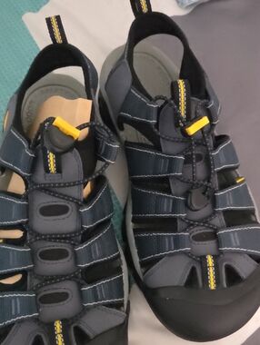 Keen Men's Navy Blue and Yellow Sport Sandals
